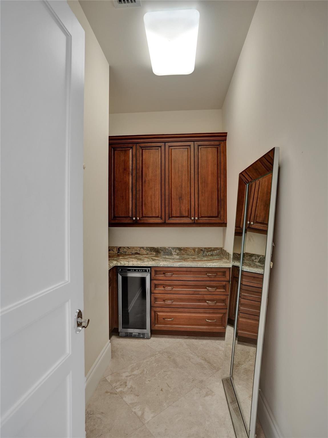 CORAL KEY VILLAS 3RD SEC - Residential