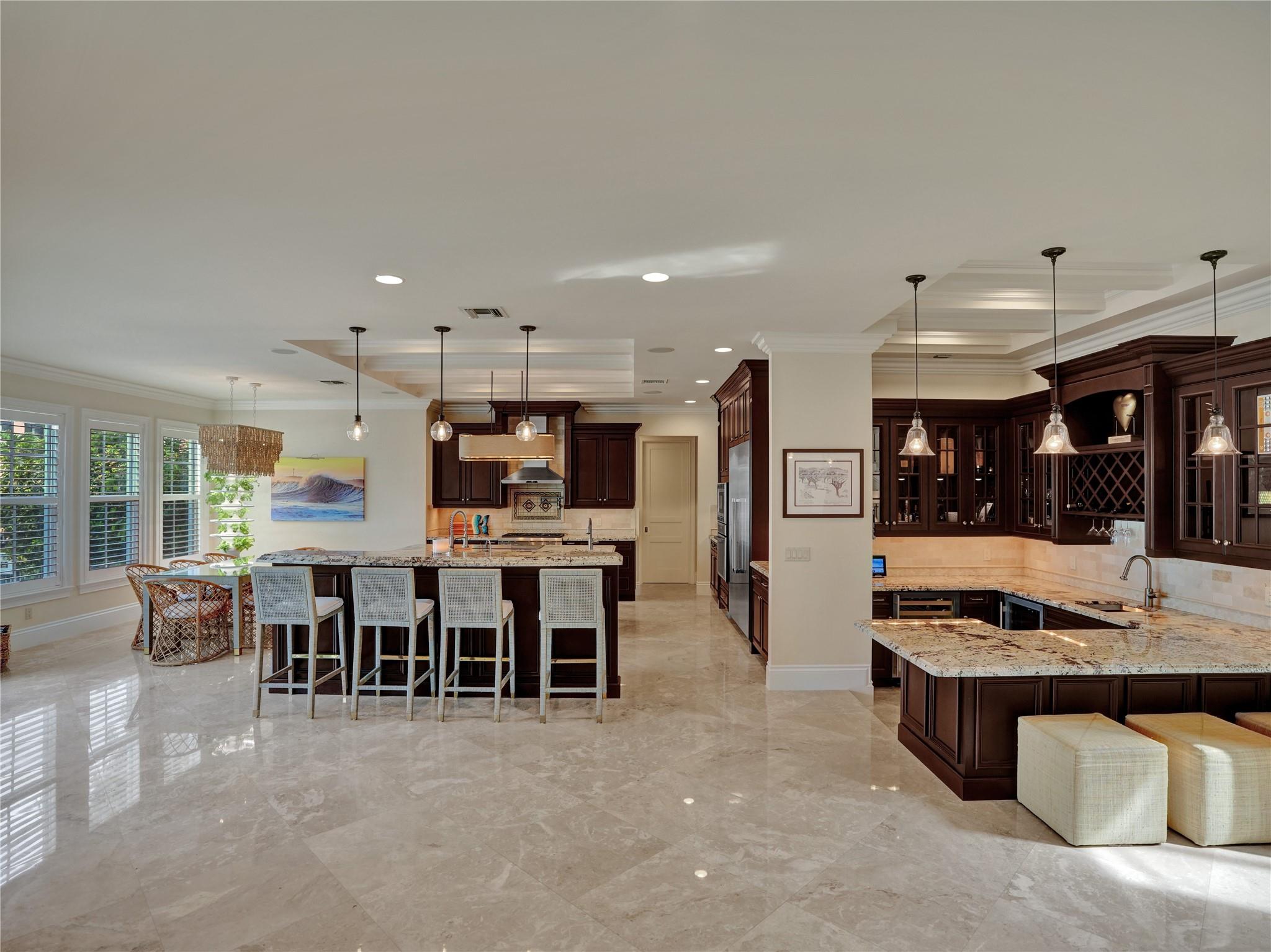 CORAL KEY VILLAS 3RD SEC - Residential