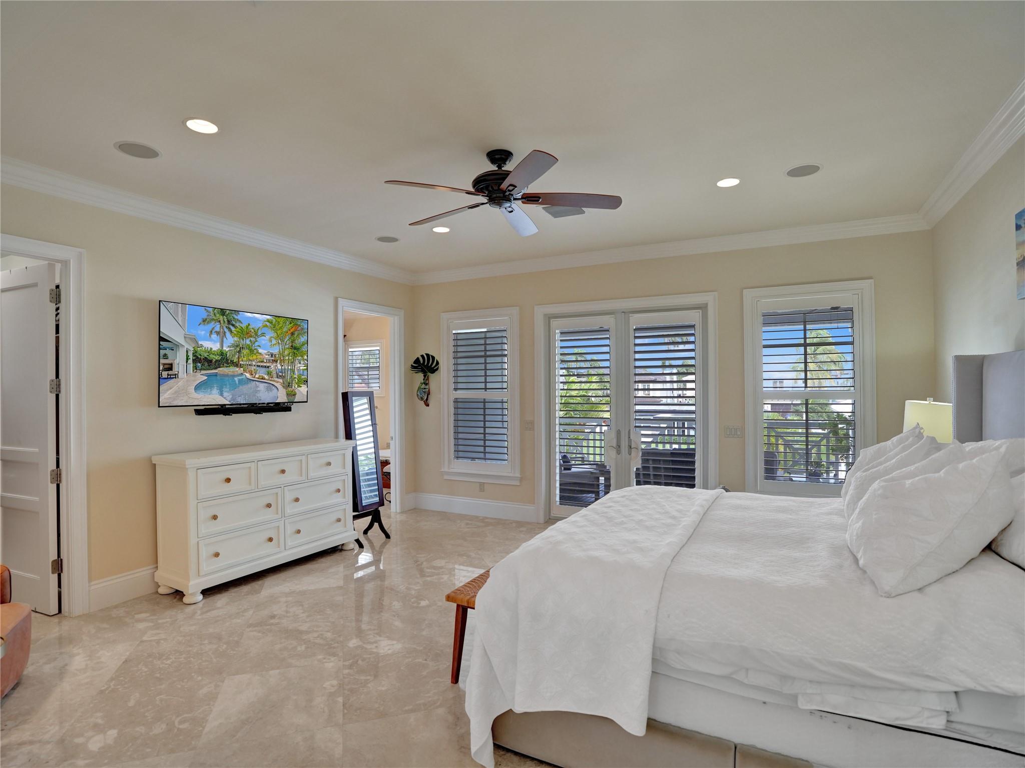 CORAL KEY VILLAS 3RD SEC - Residential