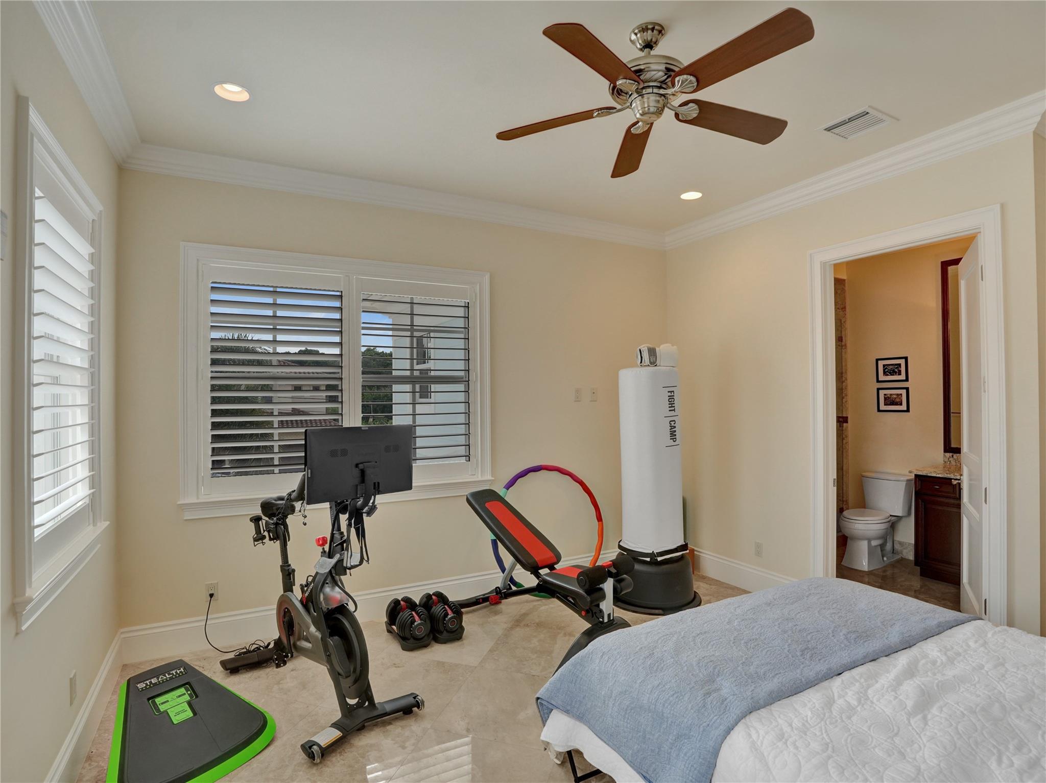 CORAL KEY VILLAS 3RD SEC - Residential