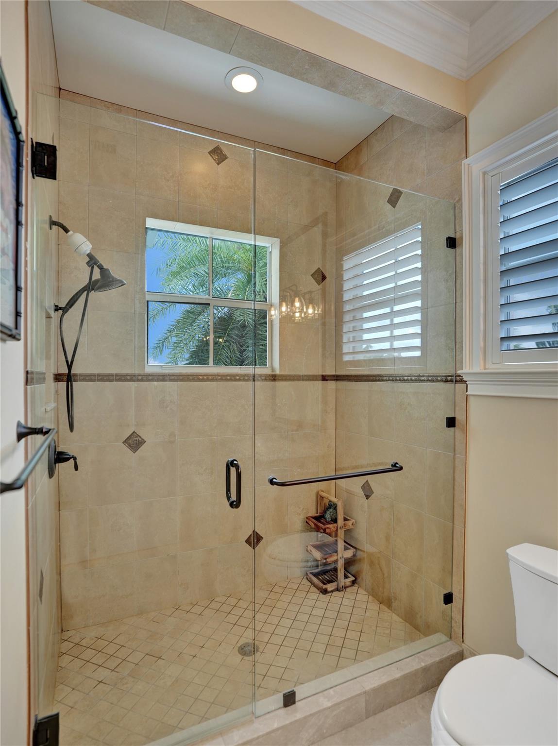 CORAL KEY VILLAS 3RD SEC - Residential