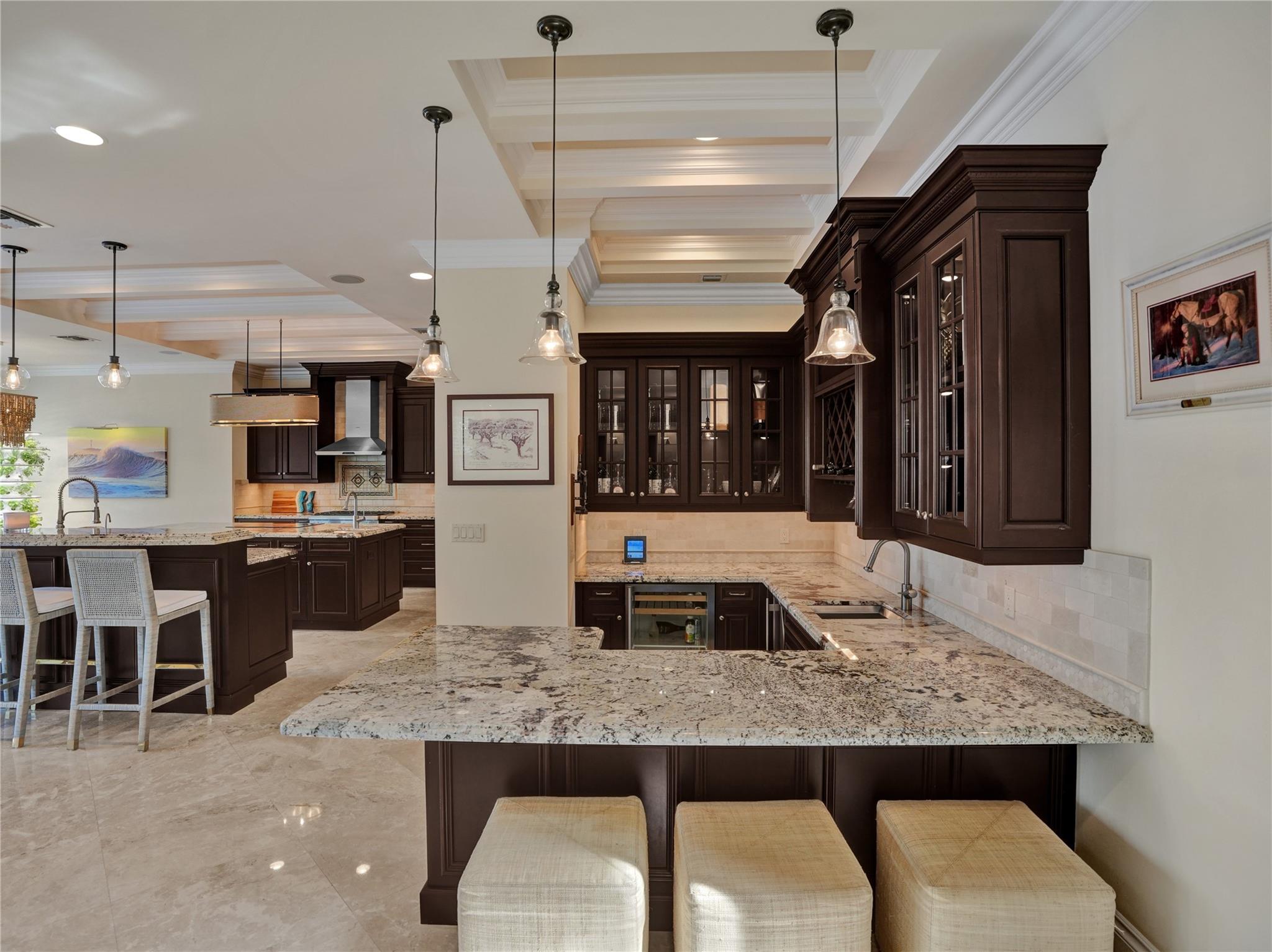 CORAL KEY VILLAS 3RD SEC - Residential