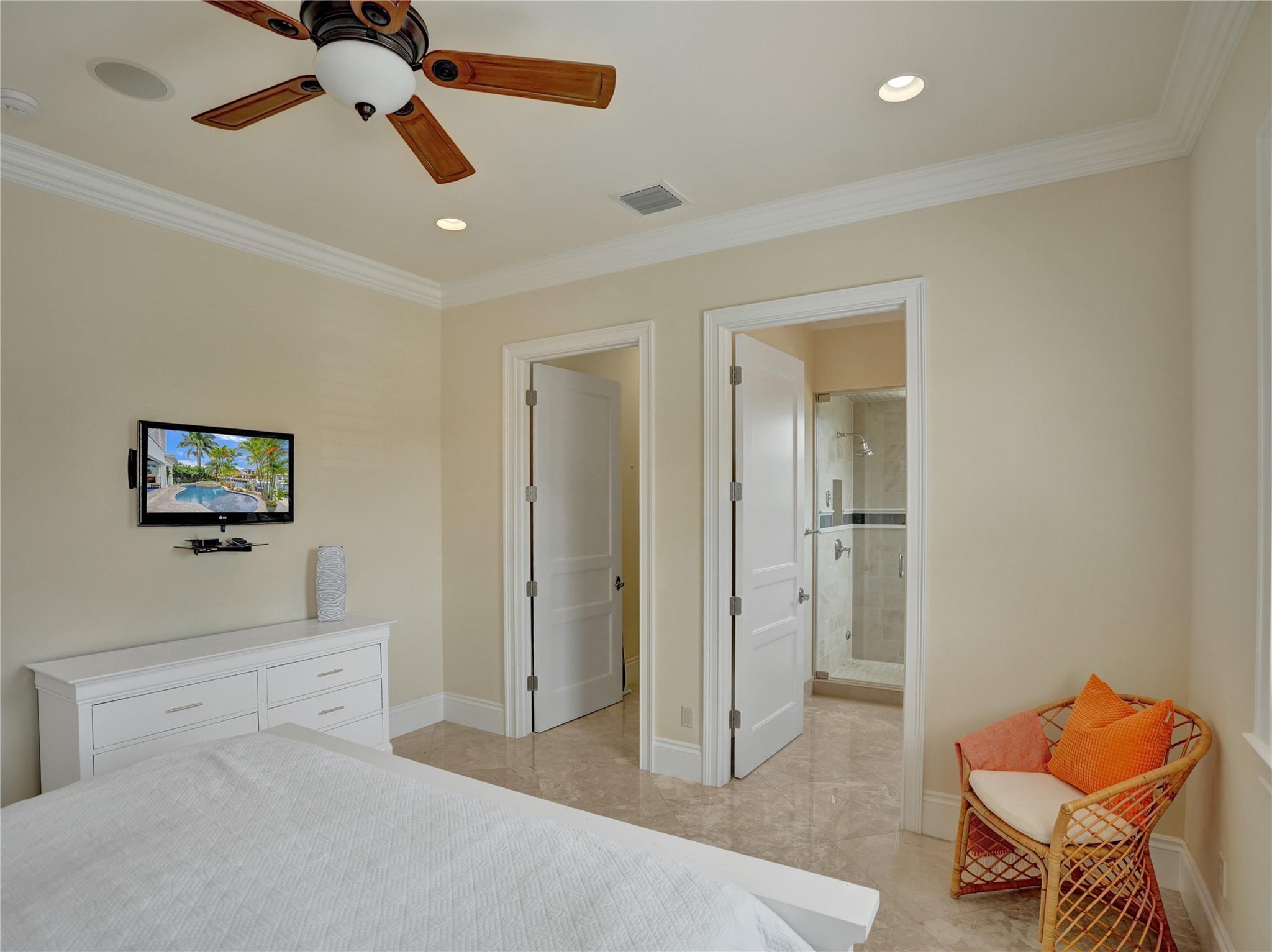 CORAL KEY VILLAS 3RD SEC - Residential