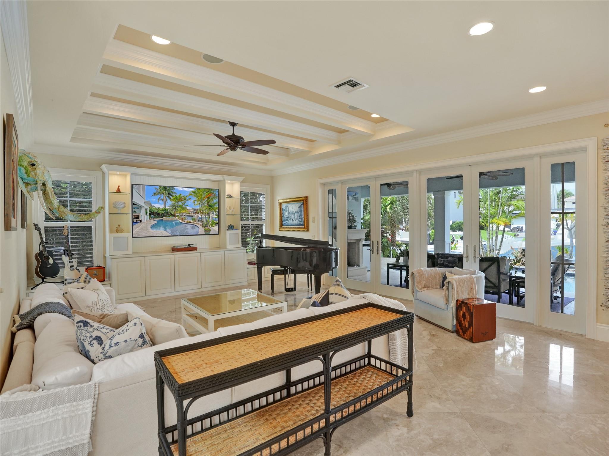 CORAL KEY VILLAS 3RD SEC - Residential