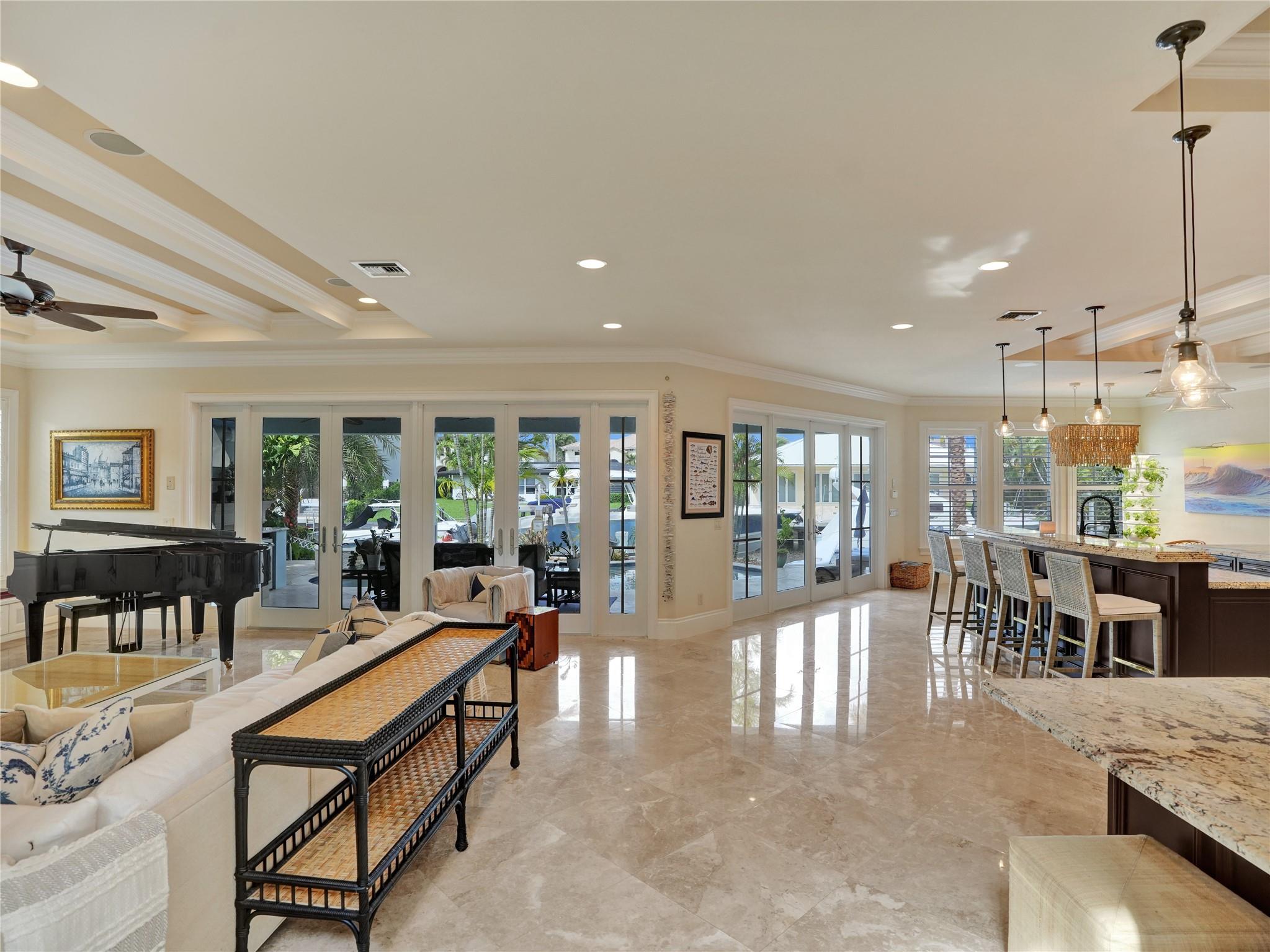 CORAL KEY VILLAS 3RD SEC - Residential