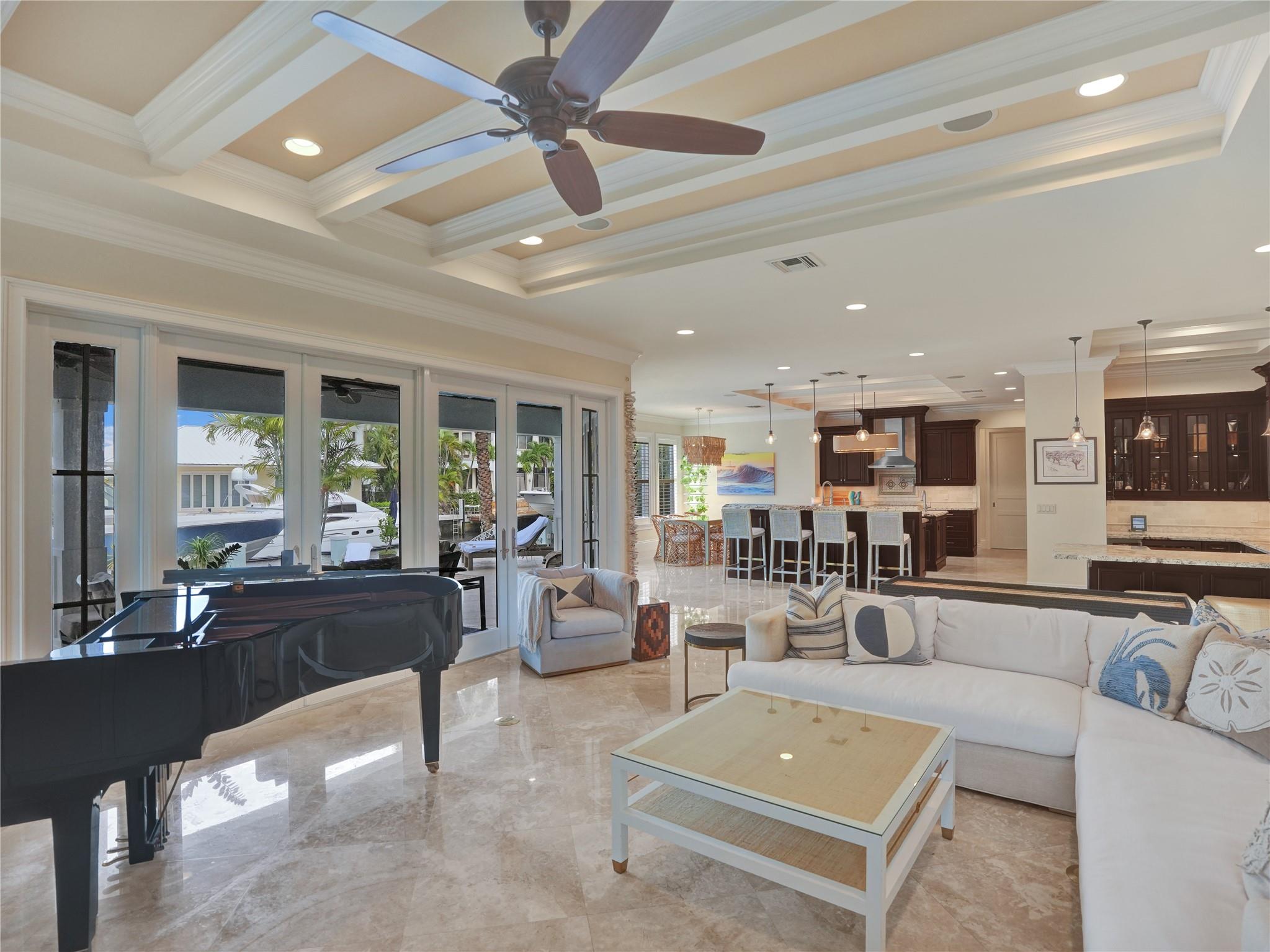 CORAL KEY VILLAS 3RD SEC - Residential