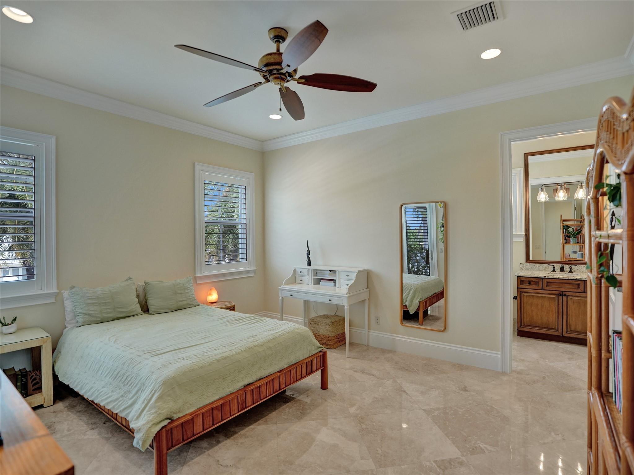 CORAL KEY VILLAS 3RD SEC - Residential