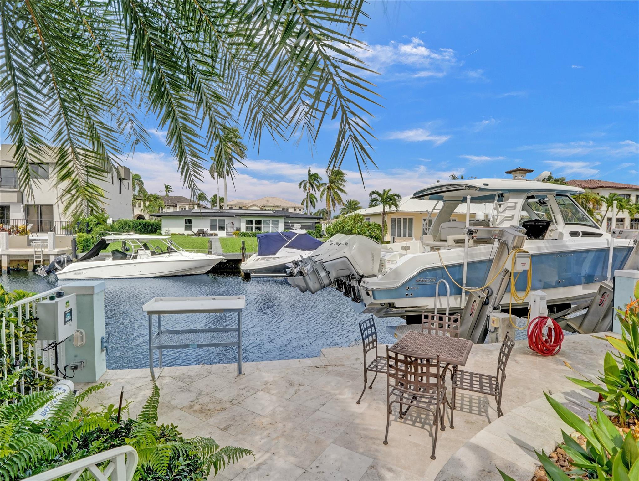 CORAL KEY VILLAS 3RD SEC - Residential