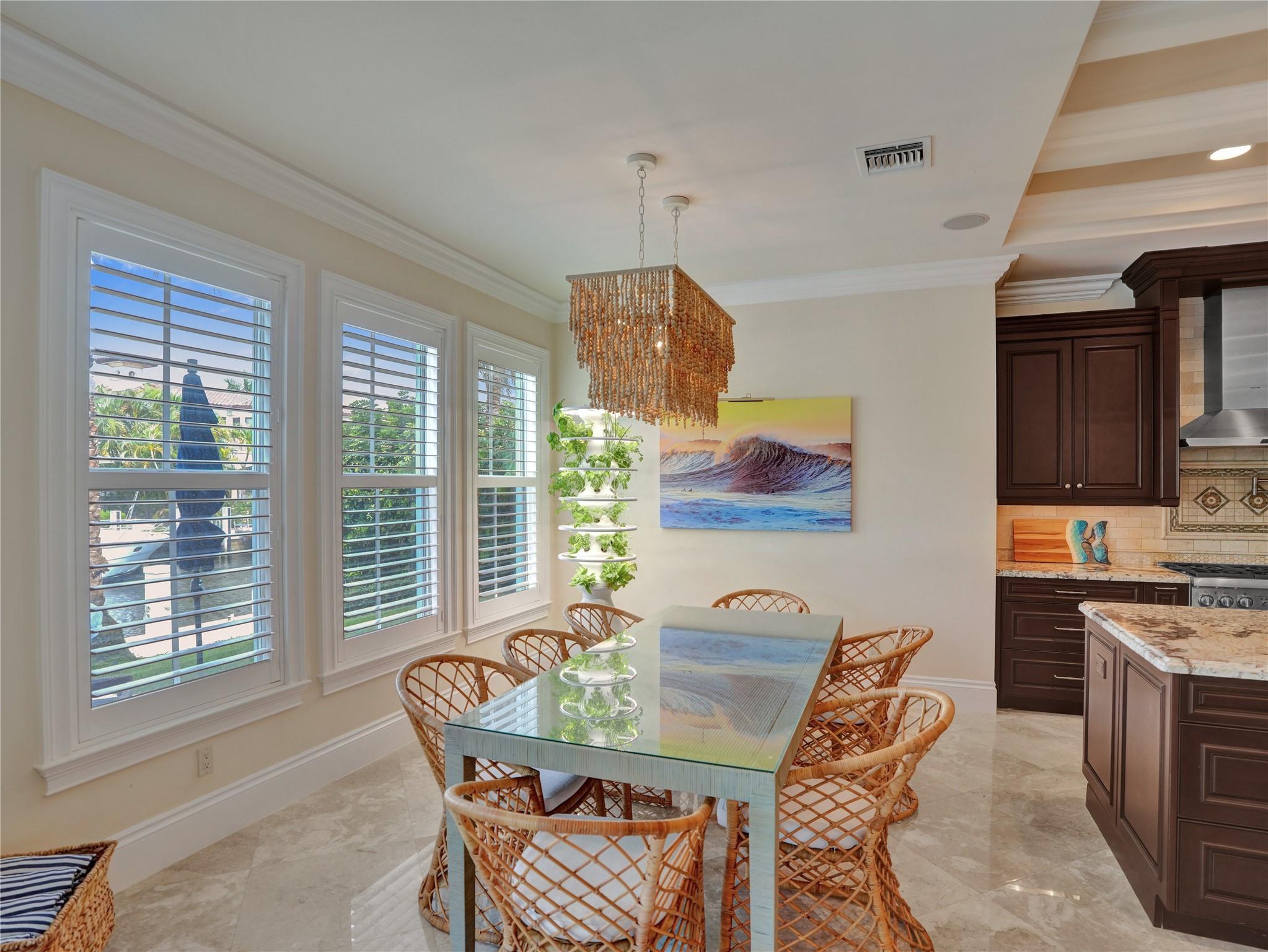 CORAL KEY VILLAS 3RD SEC - Residential