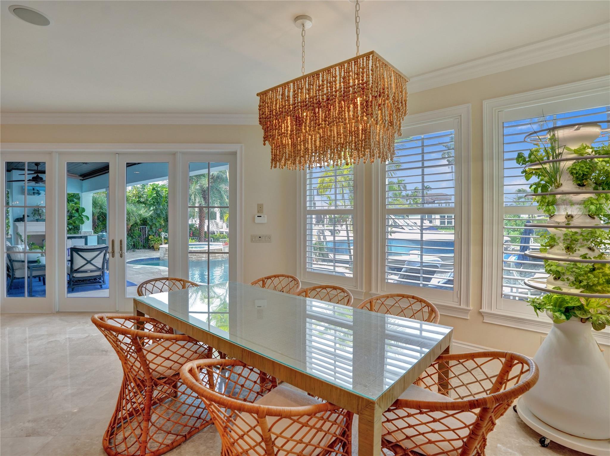 CORAL KEY VILLAS 3RD SEC - Residential