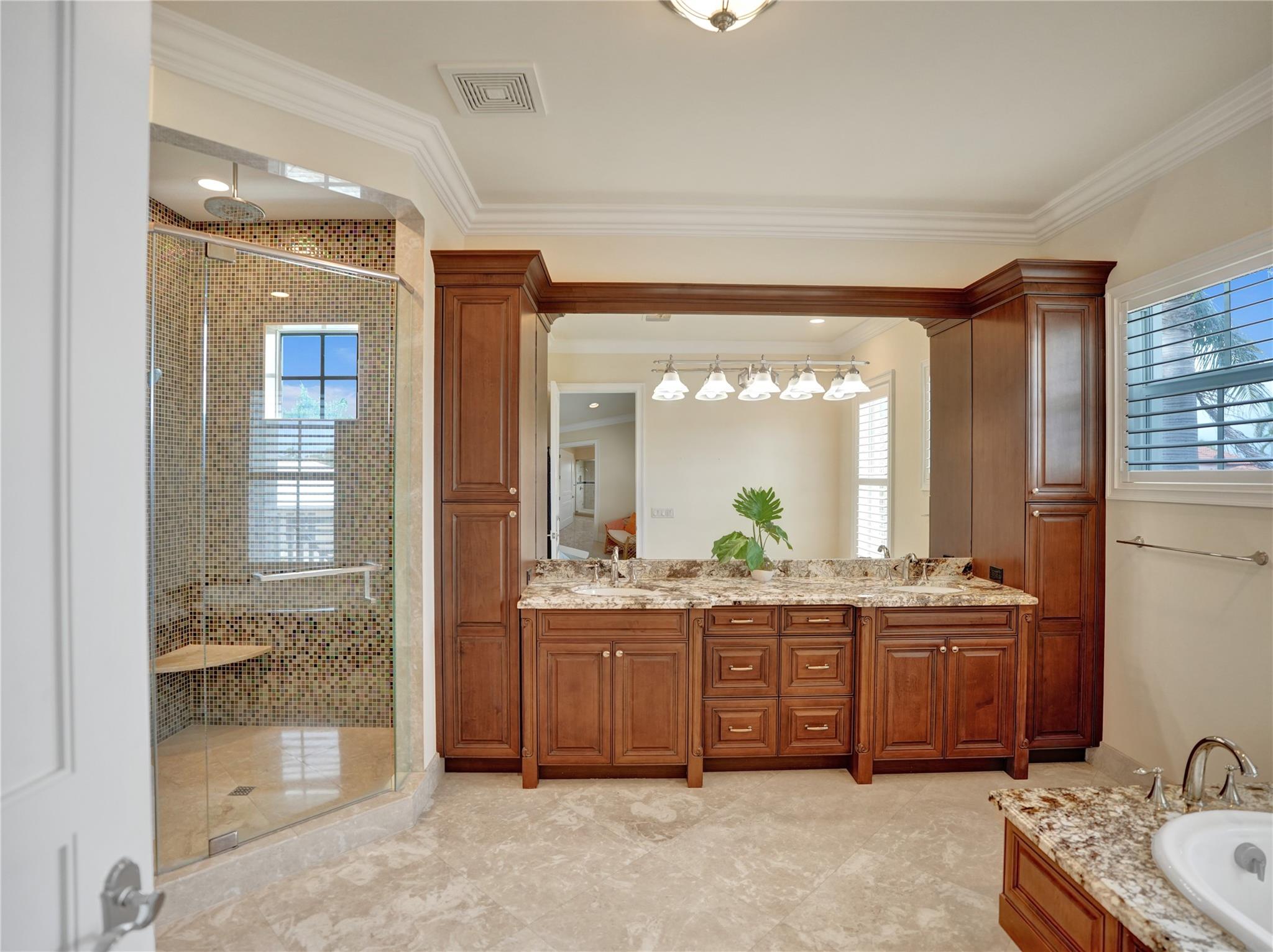 CORAL KEY VILLAS 3RD SEC - Residential