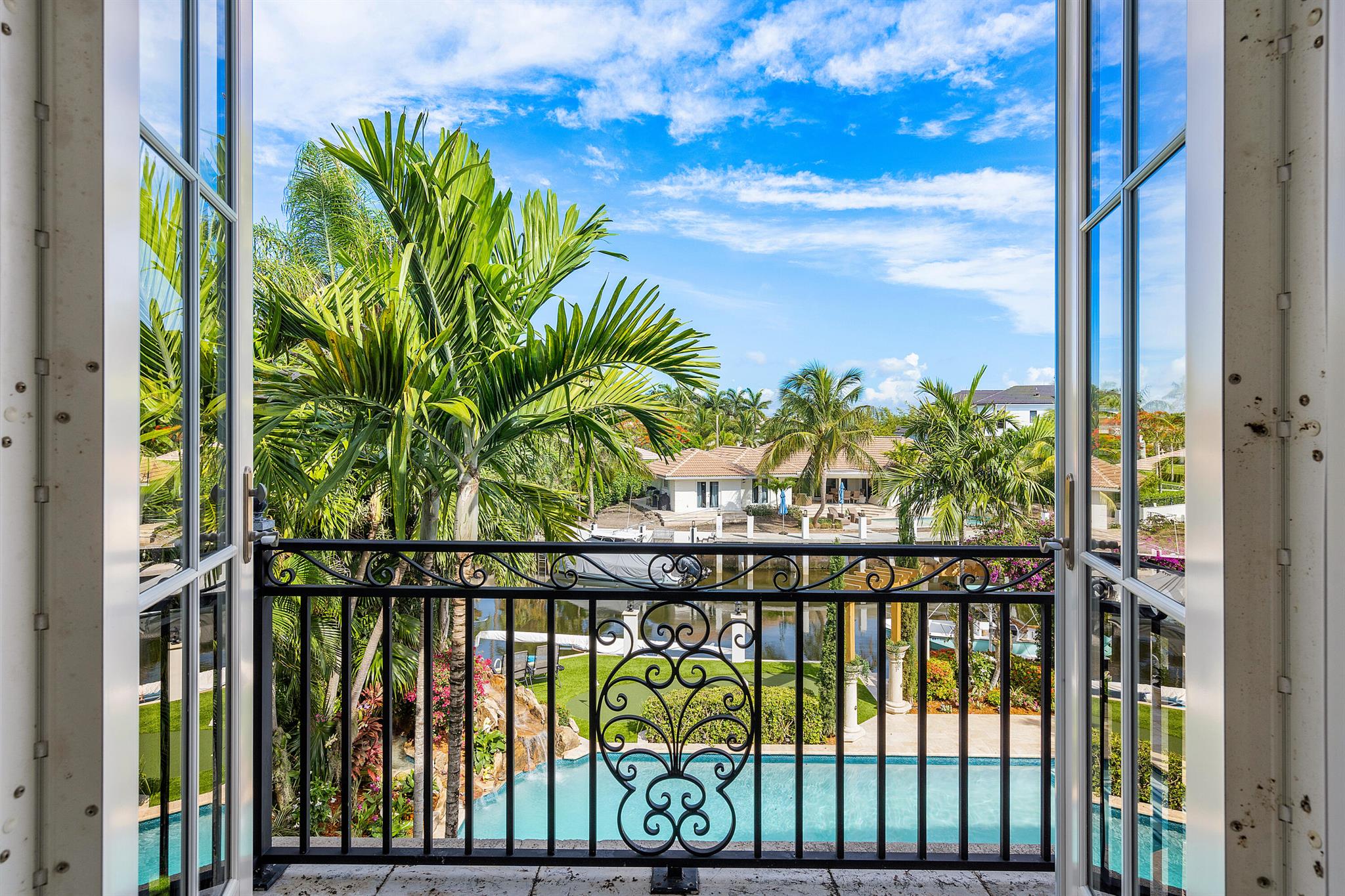 SUN AND SURF - Residential