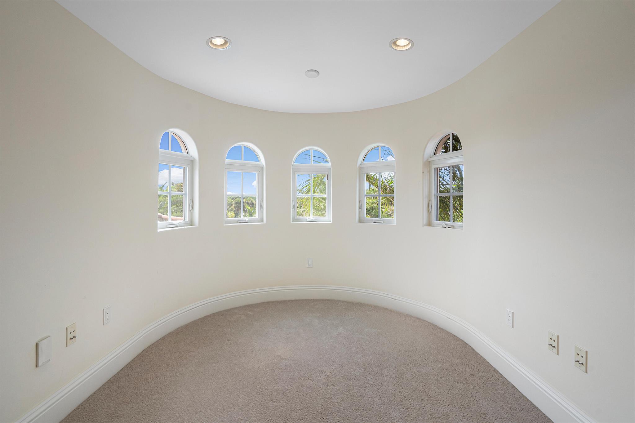 SUN AND SURF - Residential