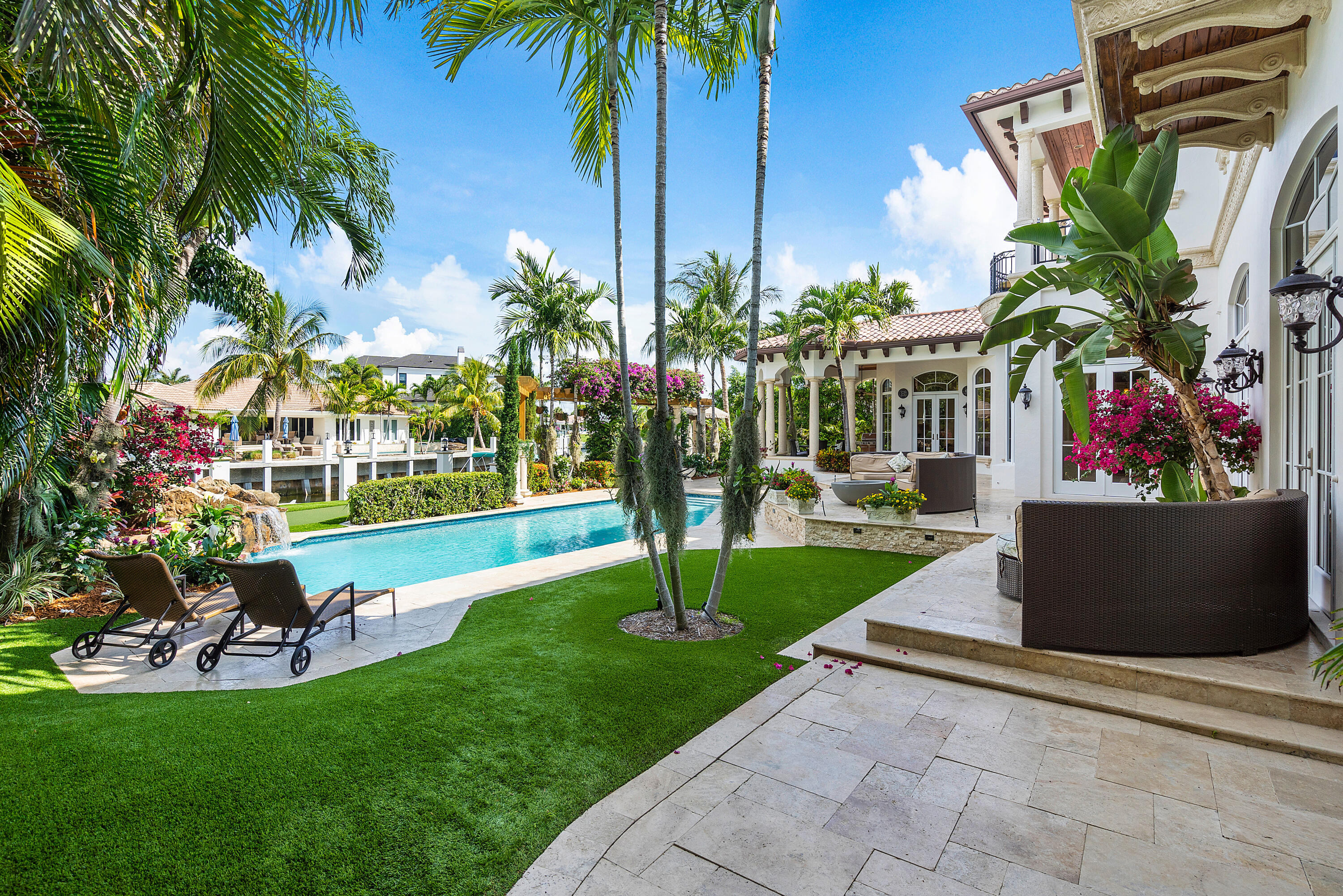 SUN AND SURF - Residential