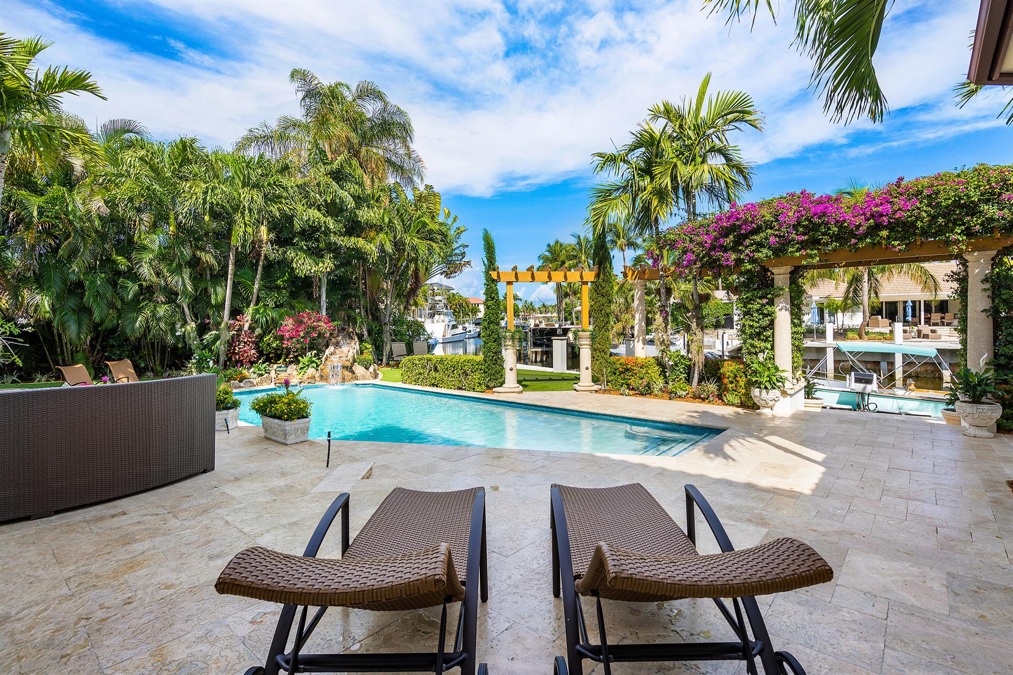 SUN AND SURF - Residential