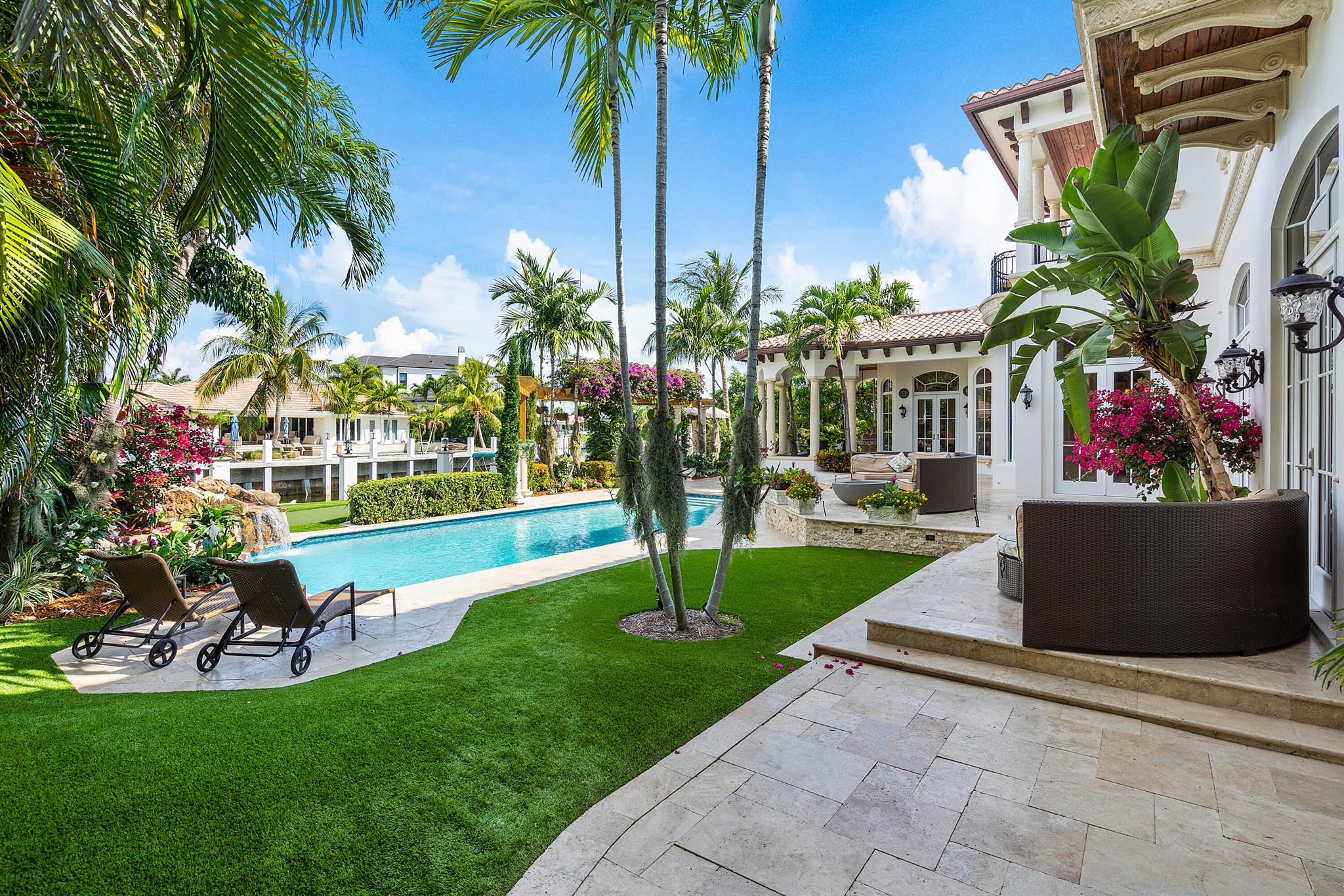 SUN AND SURF - Residential