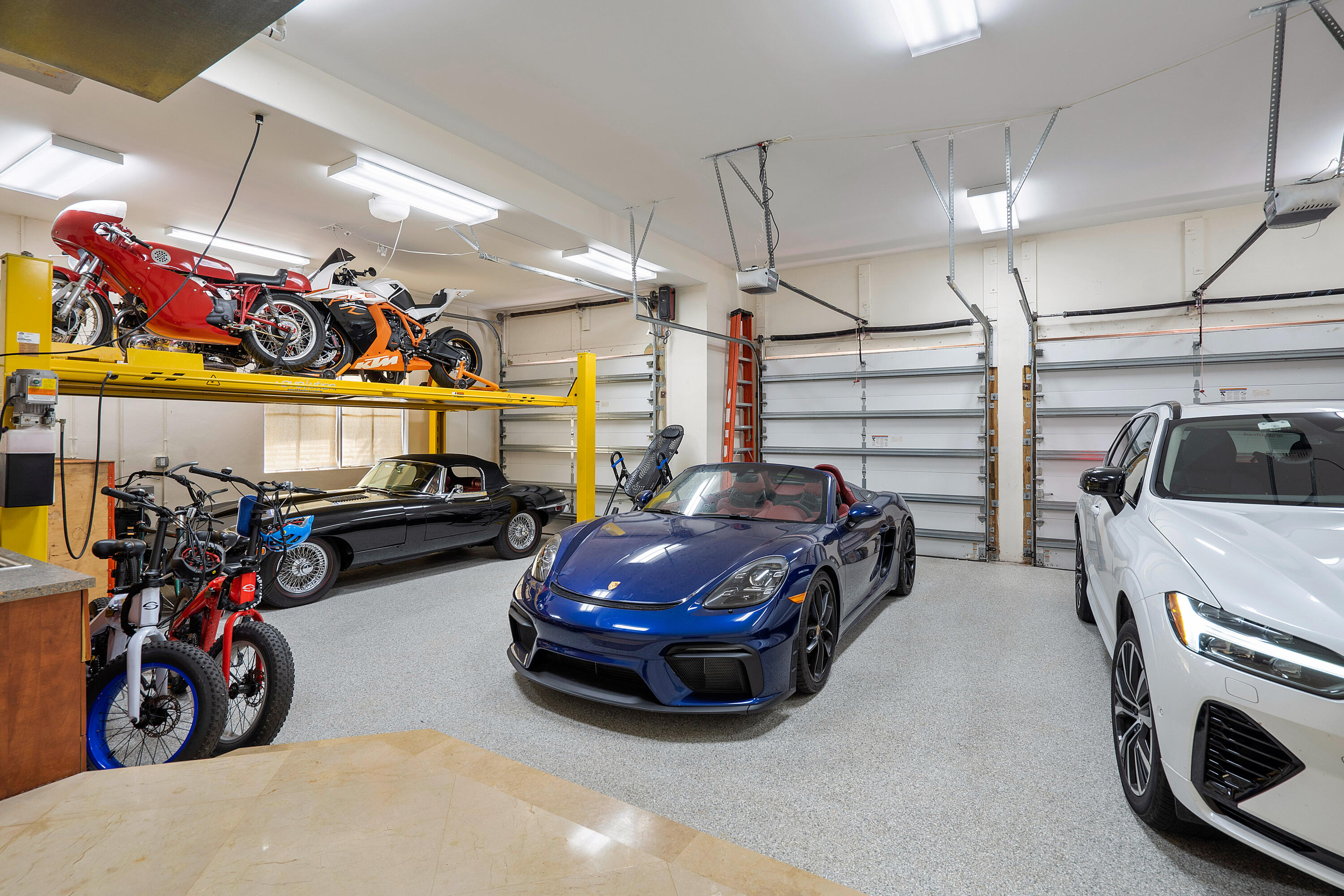 SUN AND SURF - Residential