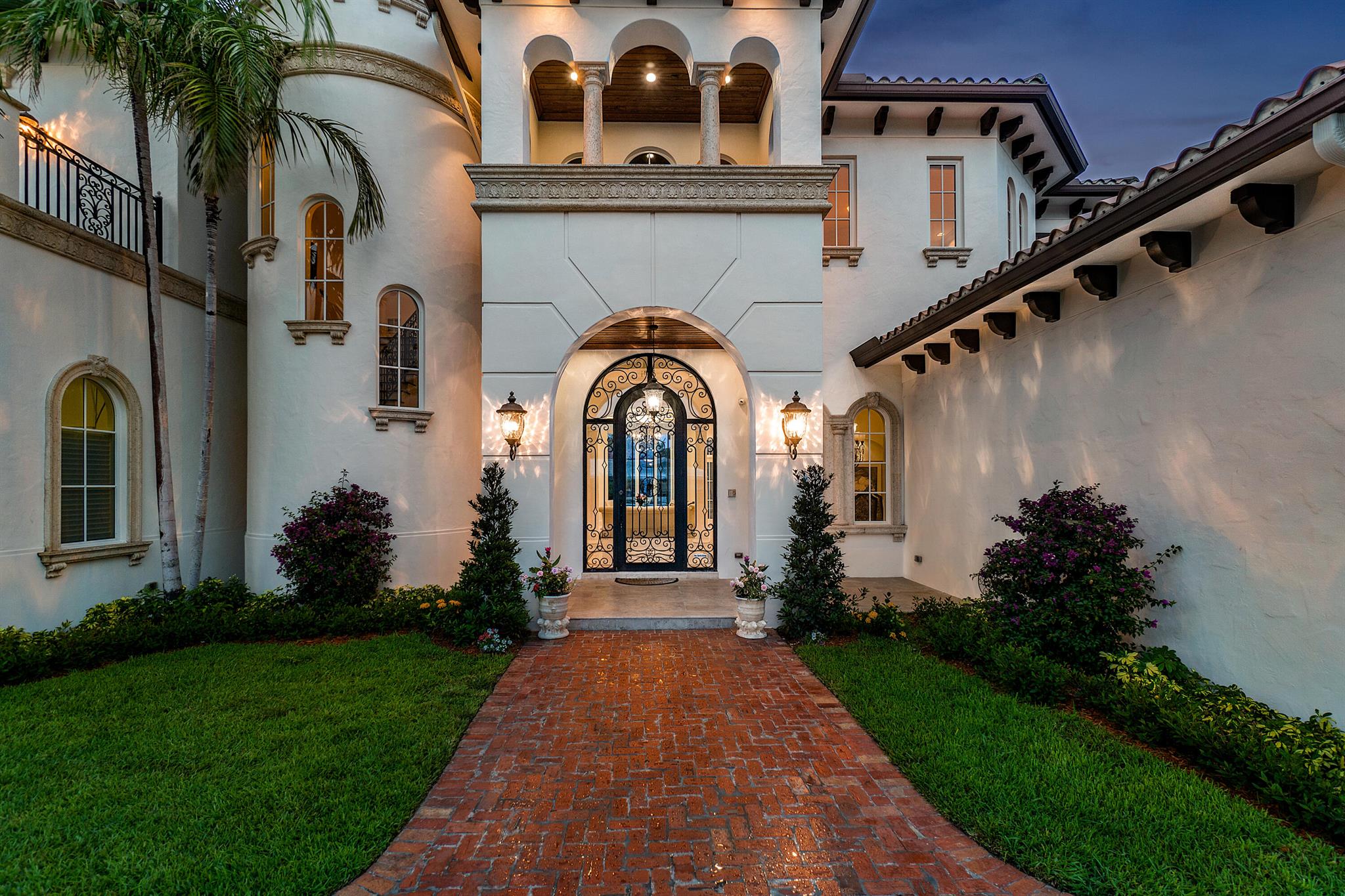 SUN AND SURF - Residential