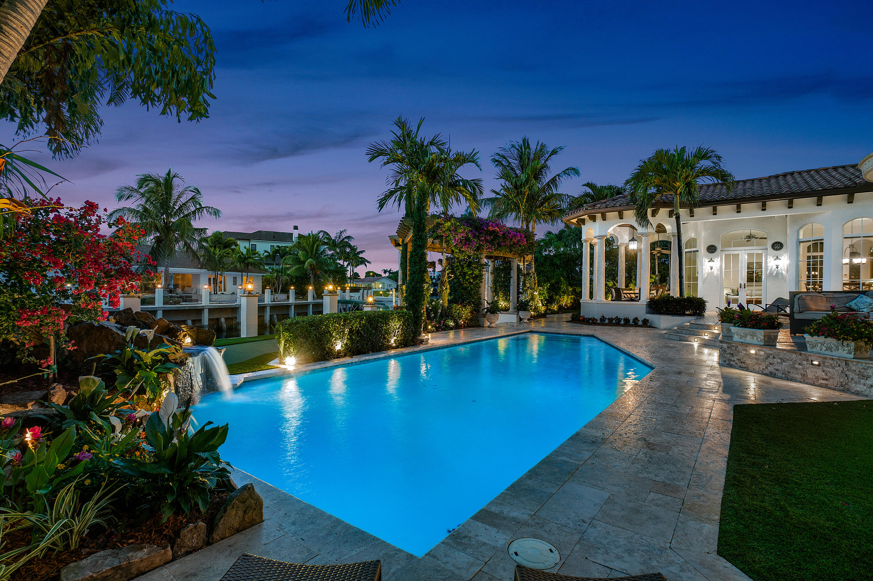 SUN AND SURF - Residential