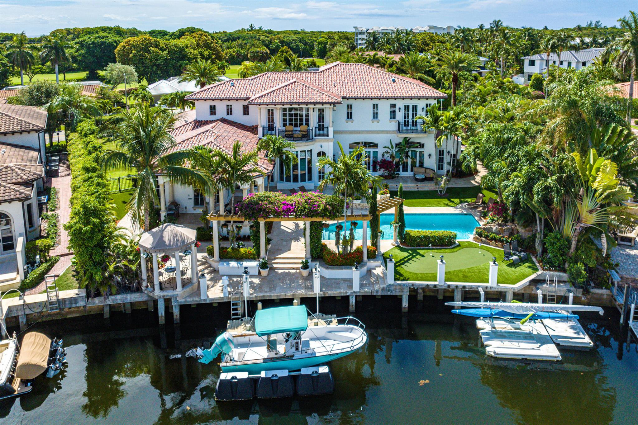 SUN AND SURF - Residential