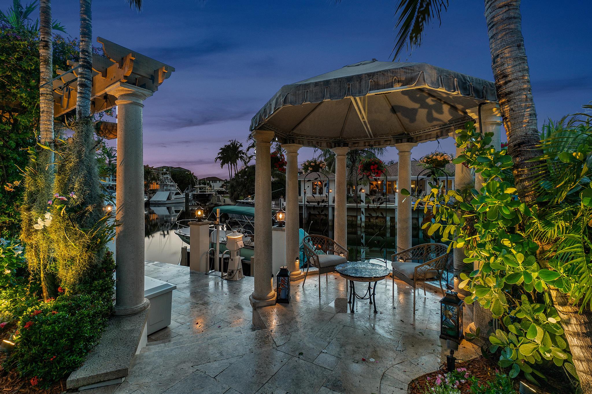 SUN AND SURF - Residential