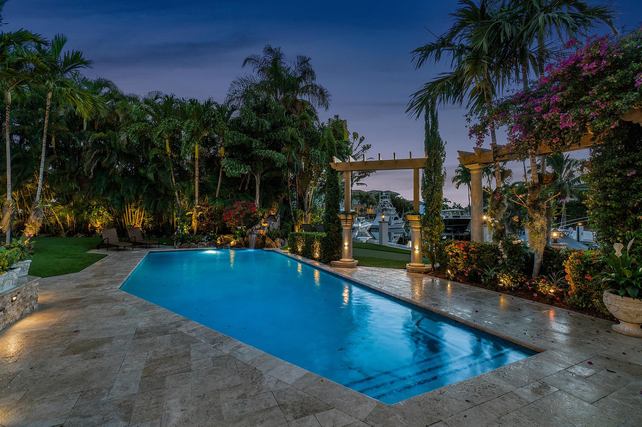 SUN AND SURF - Residential