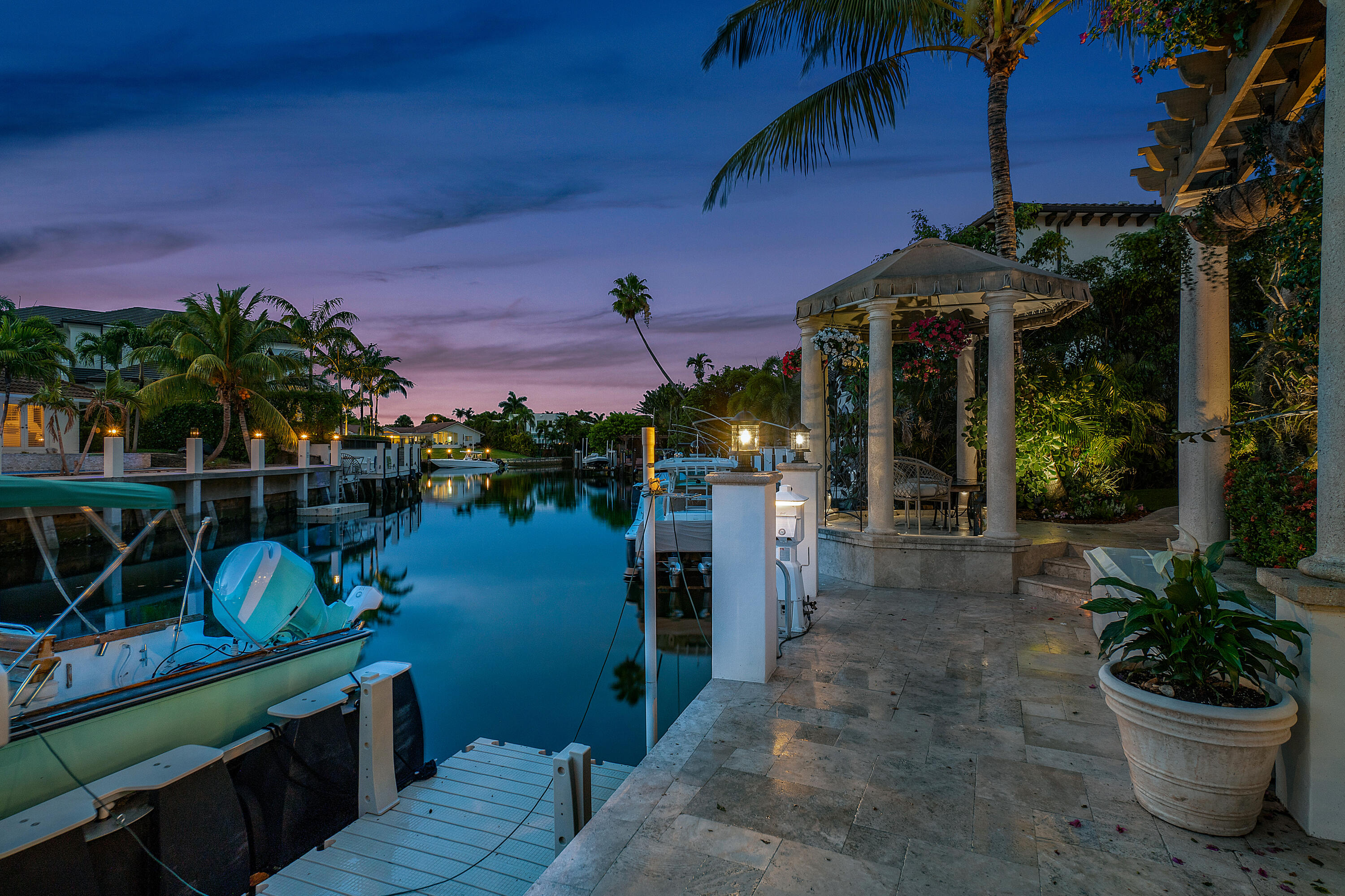 SUN AND SURF - Residential