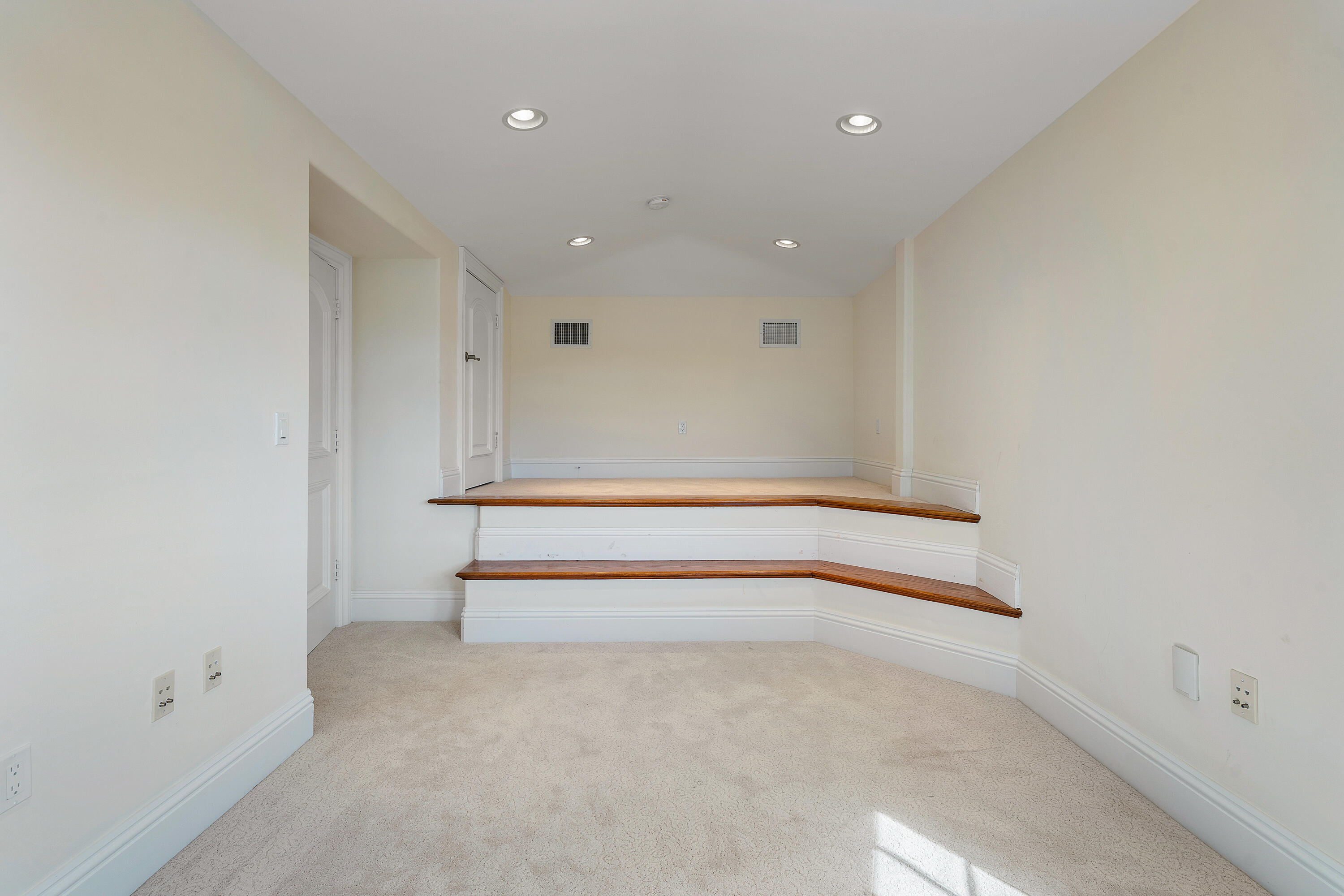 SUN AND SURF - Residential