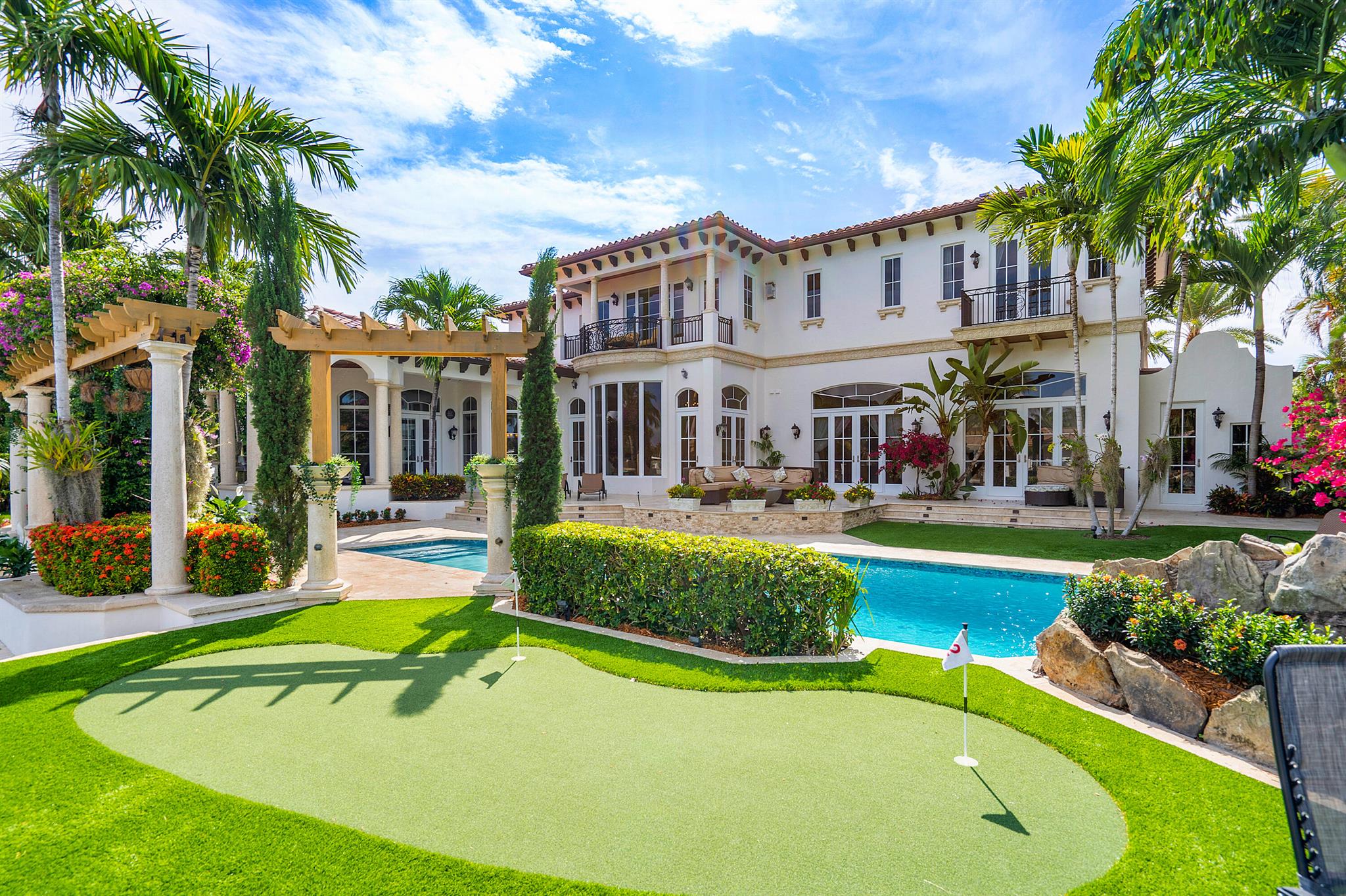 SUN AND SURF - Residential