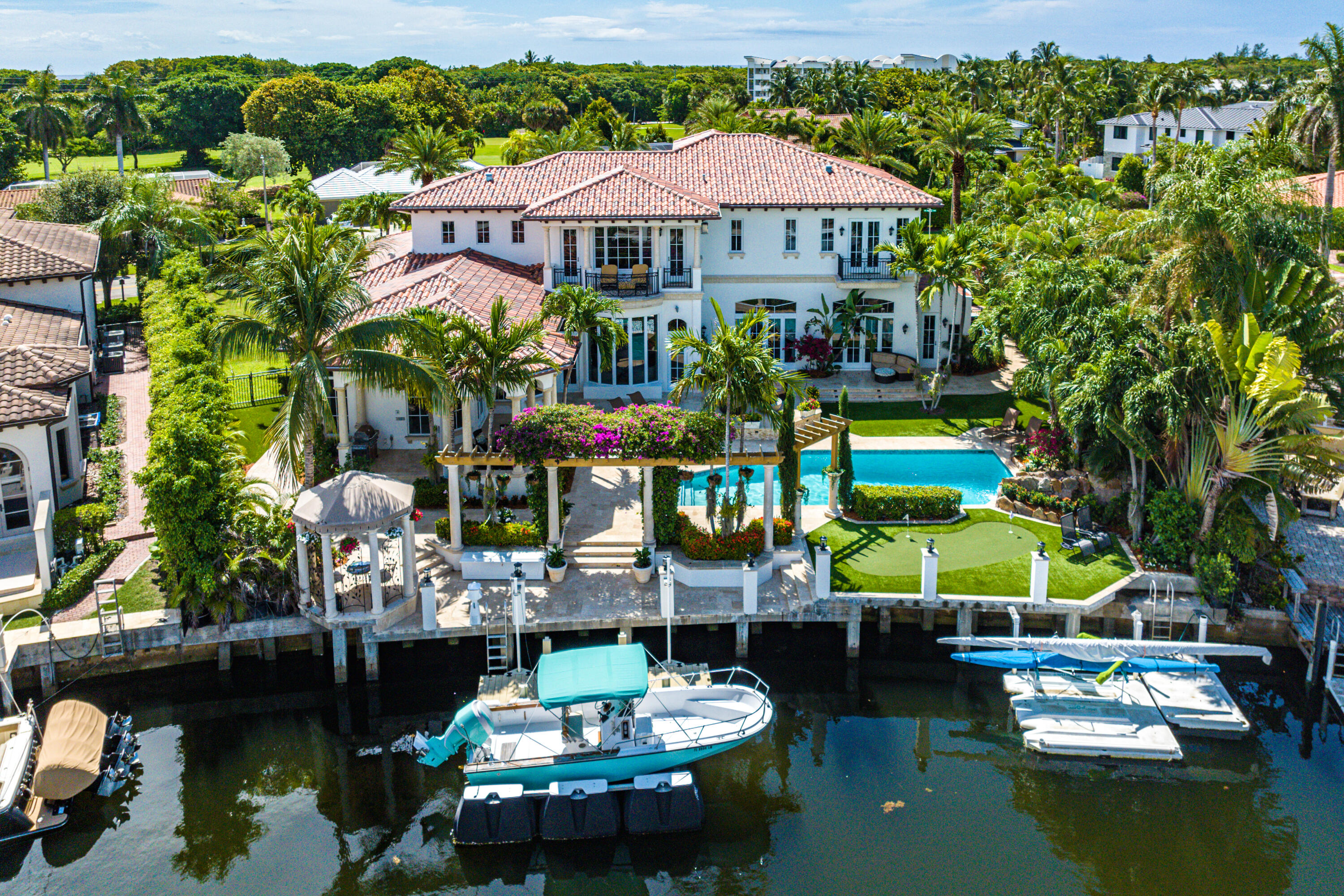 SUN AND SURF - Residential