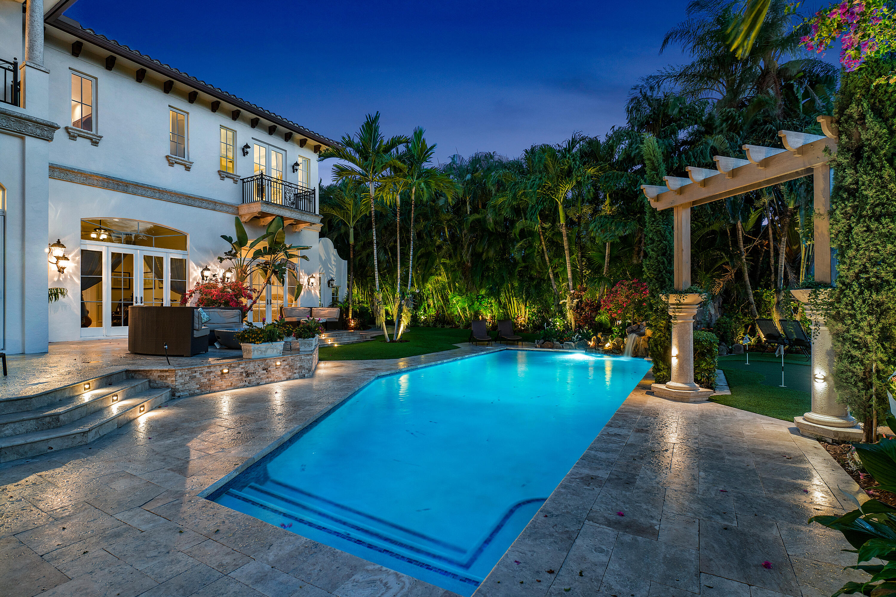 SUN AND SURF - Residential