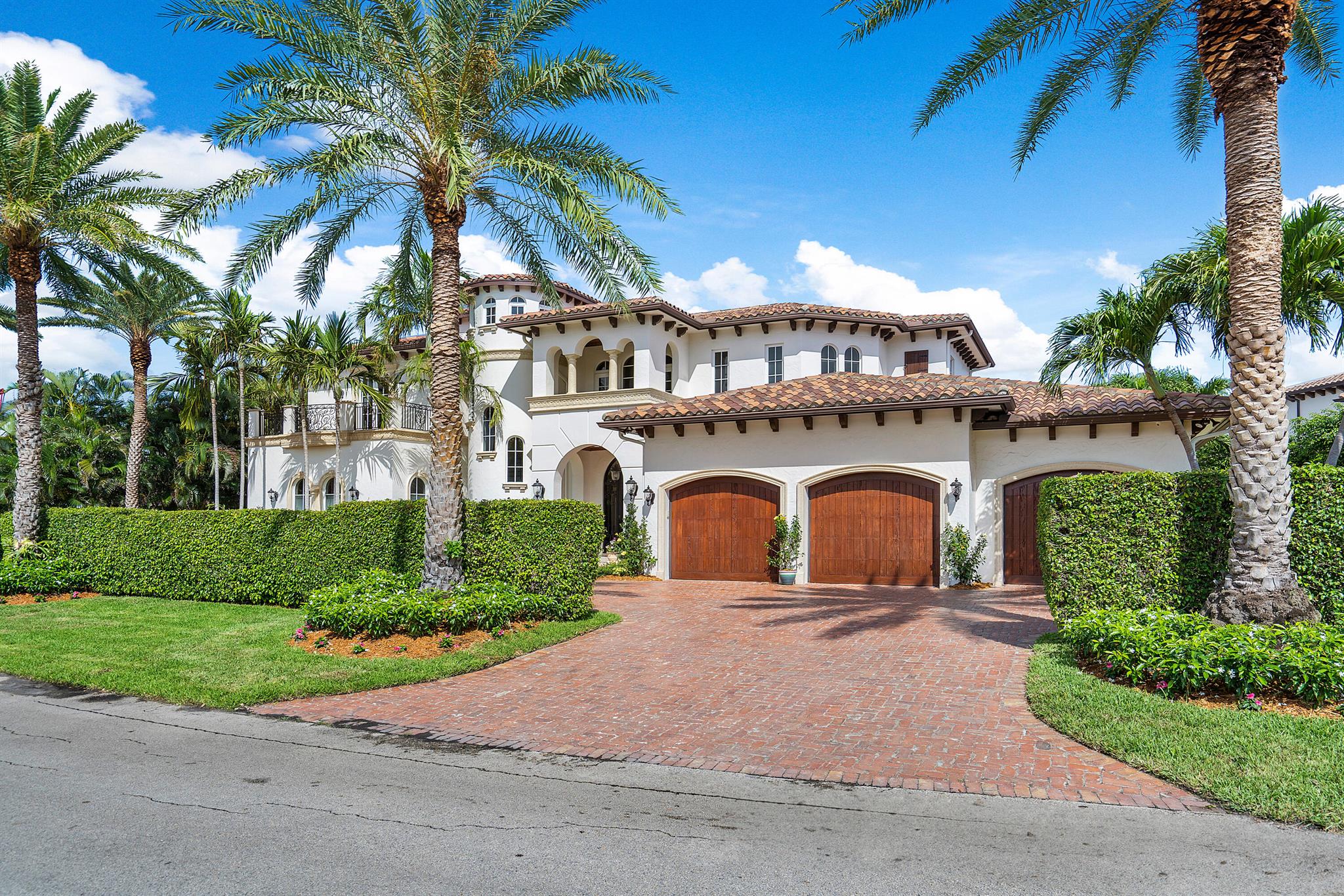 SUN AND SURF - Residential