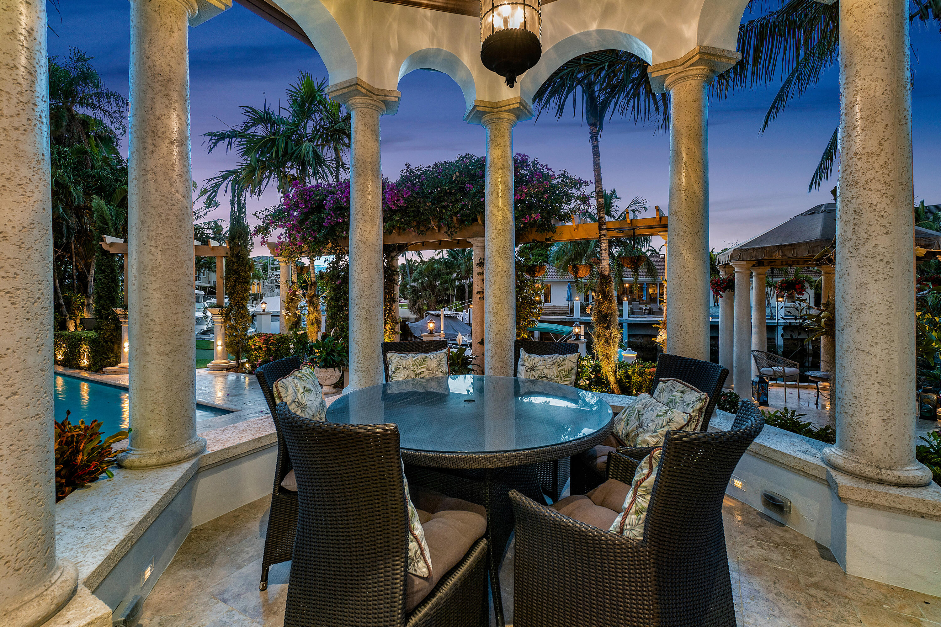 SUN AND SURF - Residential