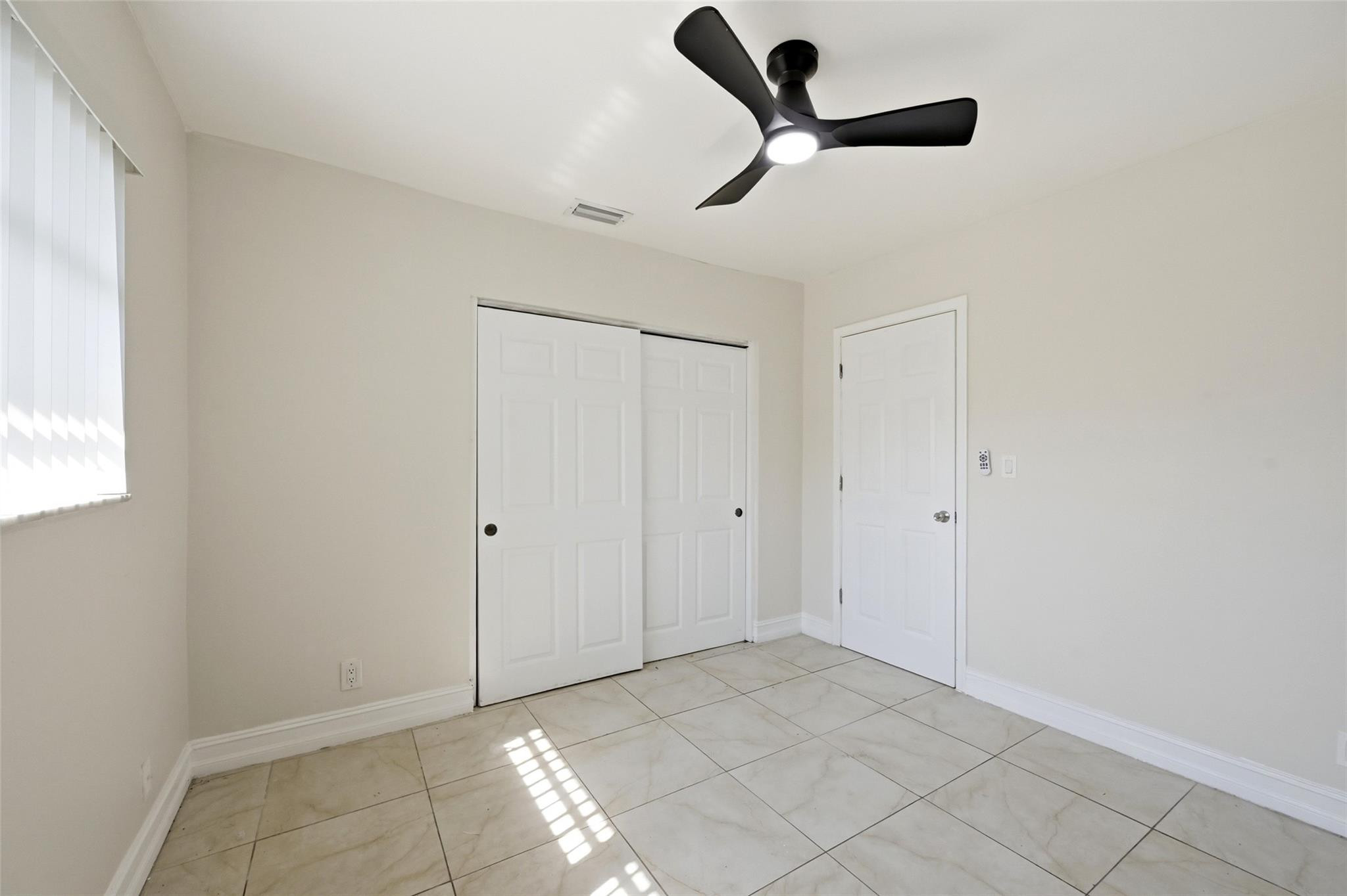 MIRROR LAKE ESTATES - Residential