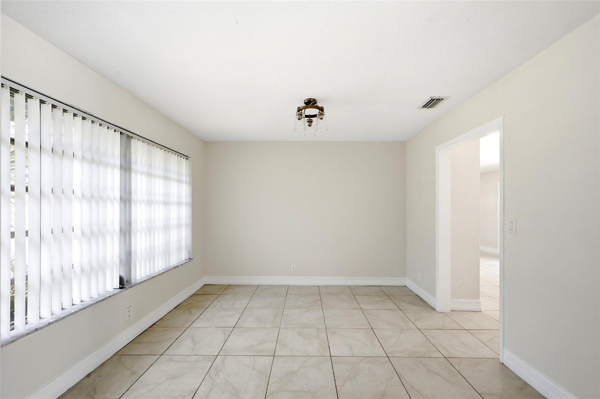 MIRROR LAKE ESTATES - Residential