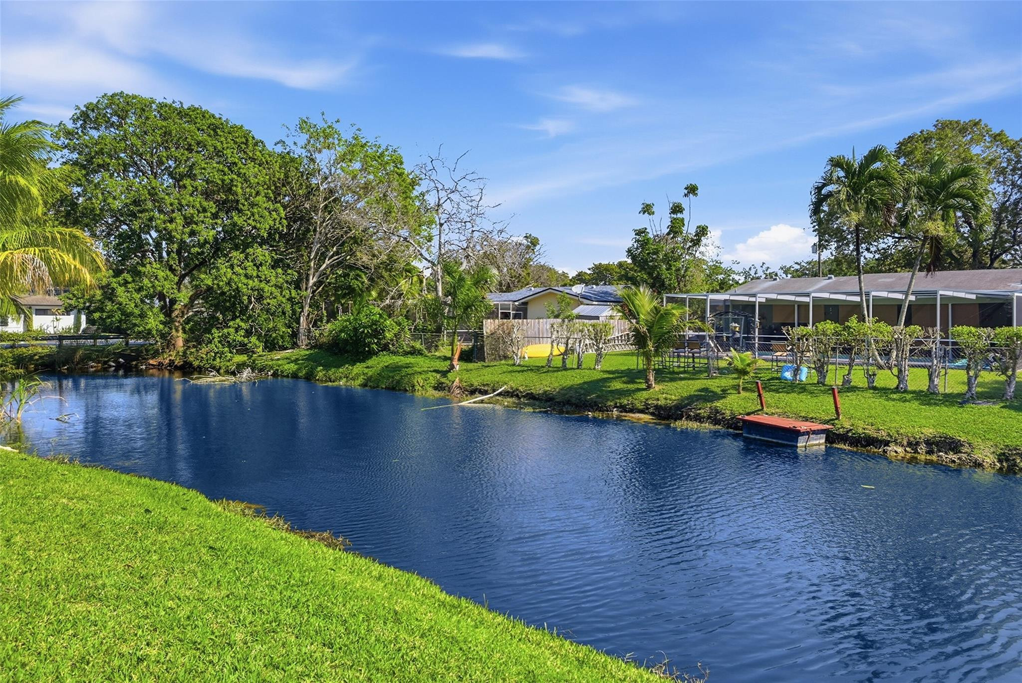 MIRROR LAKE ESTATES - Residential