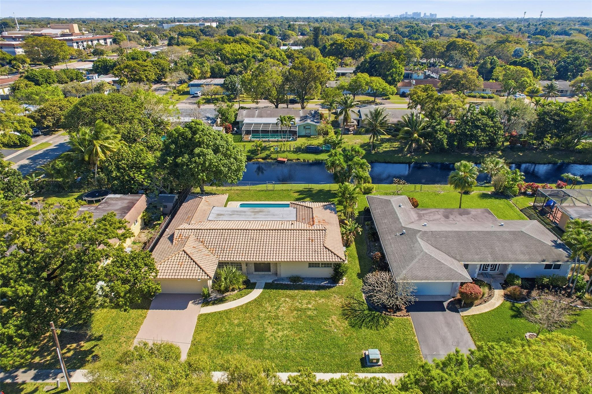 MIRROR LAKE ESTATES - Residential