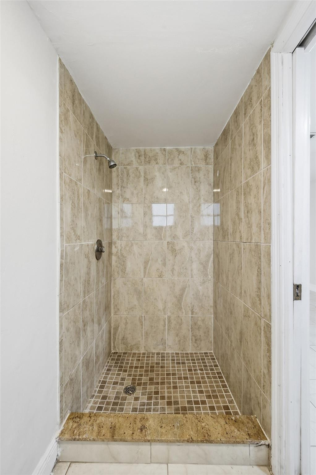 MIRROR LAKE ESTATES - Residential