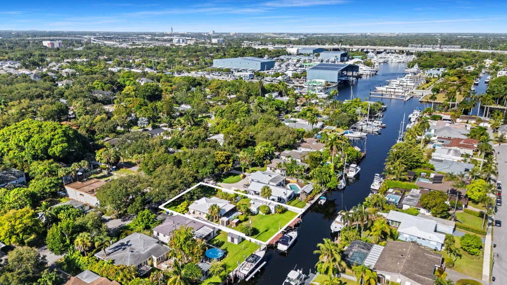 Photo of 1221 SW 17th Street, Fort Lauderdale, FL 33315 (MLS # B26066540)