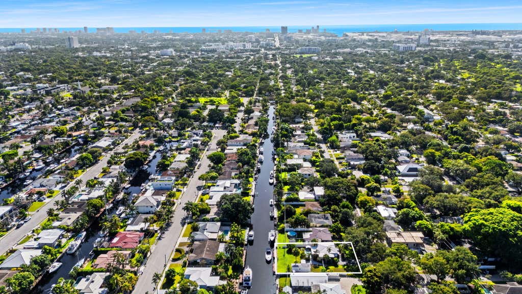 Photo of 1221 SW 17th Street, Fort Lauderdale, FL 33315 (MLS # B26066540)