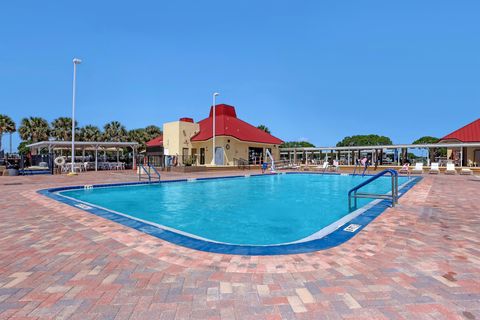 A home in Barefoot Bay