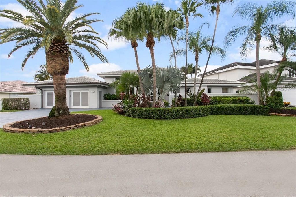 Photo of 2365 NE 28th St, Lighthouse Point, FL 33064 (MLS # F10521213)