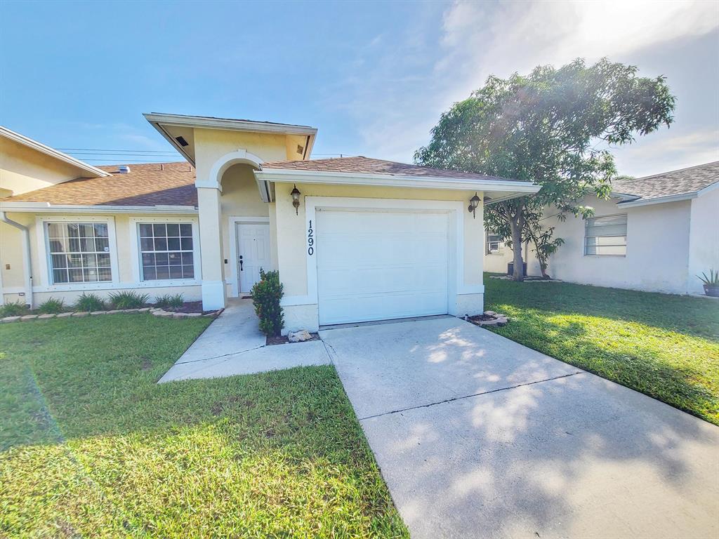 Spacious,Modern, 3 bedrooms, 2 bathrooms,1 car garage, with open concept kitchen, tile throughout, no HOA, great schools, Pets welcome, in unit laundry, screen patio. This home is close to everything to live comfortably in a beautiful neighborhood. Ready for immediate occupancy. No minimum credit score required.