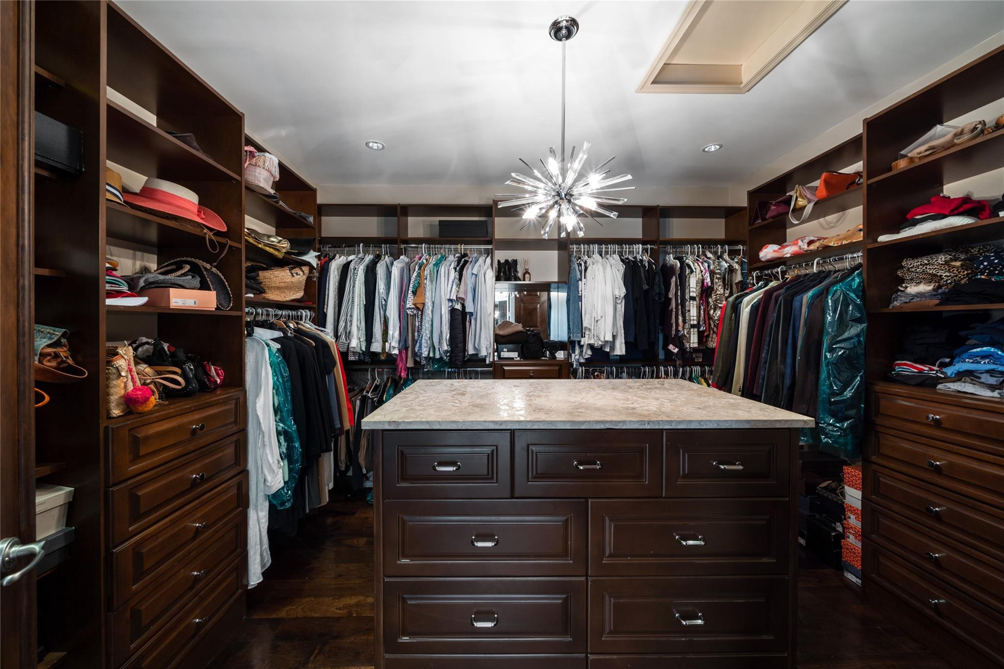 RIO VISTA ISLES - Residential