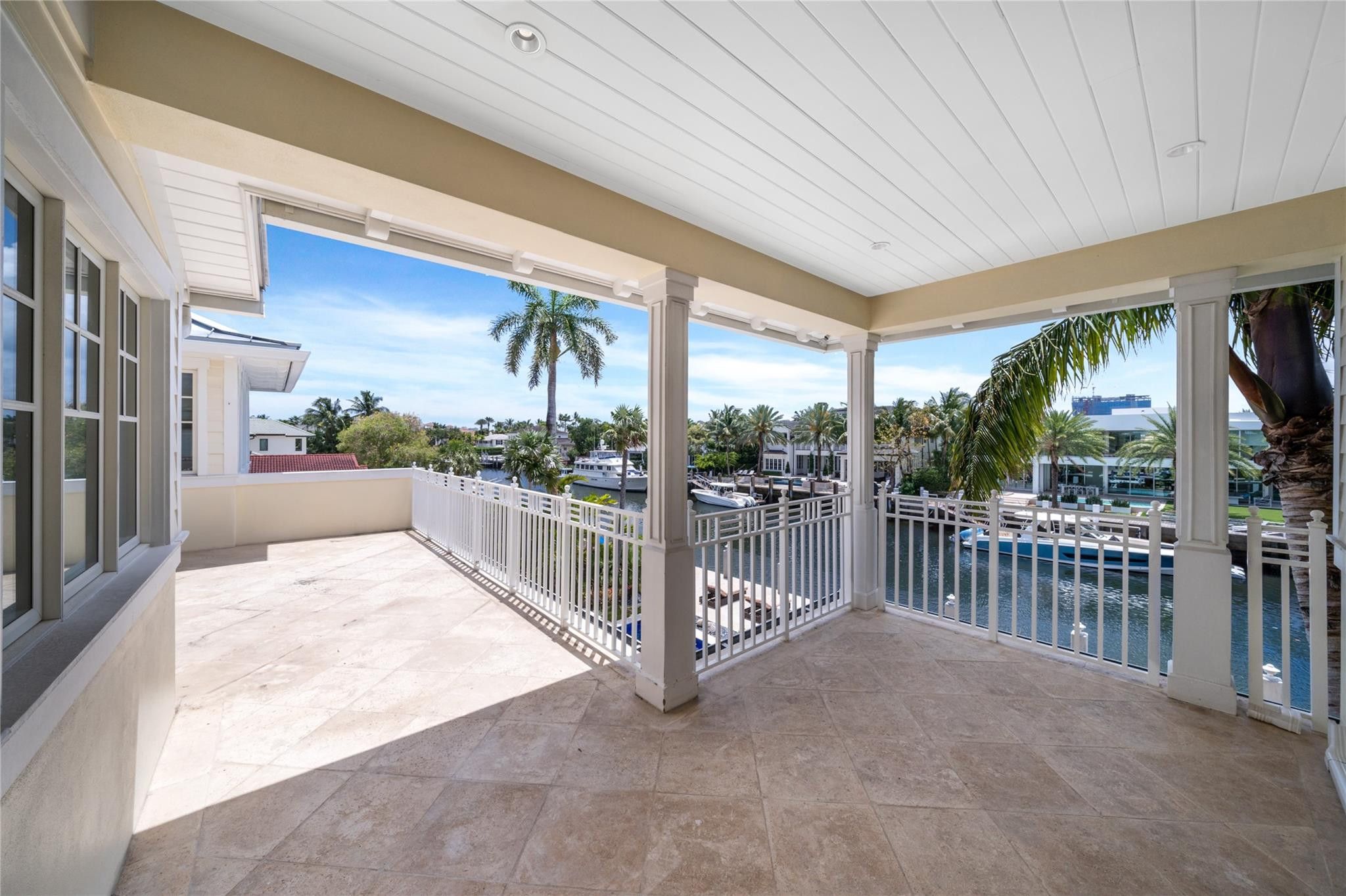 RIO VISTA ISLES - Residential