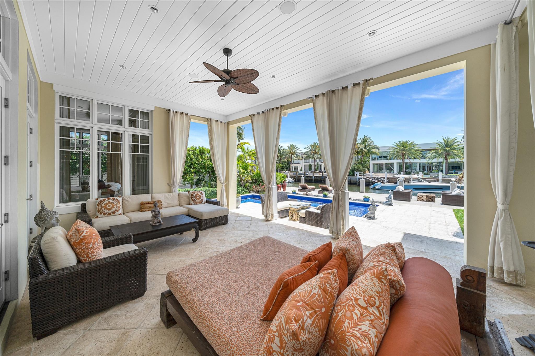 RIO VISTA ISLES - Residential