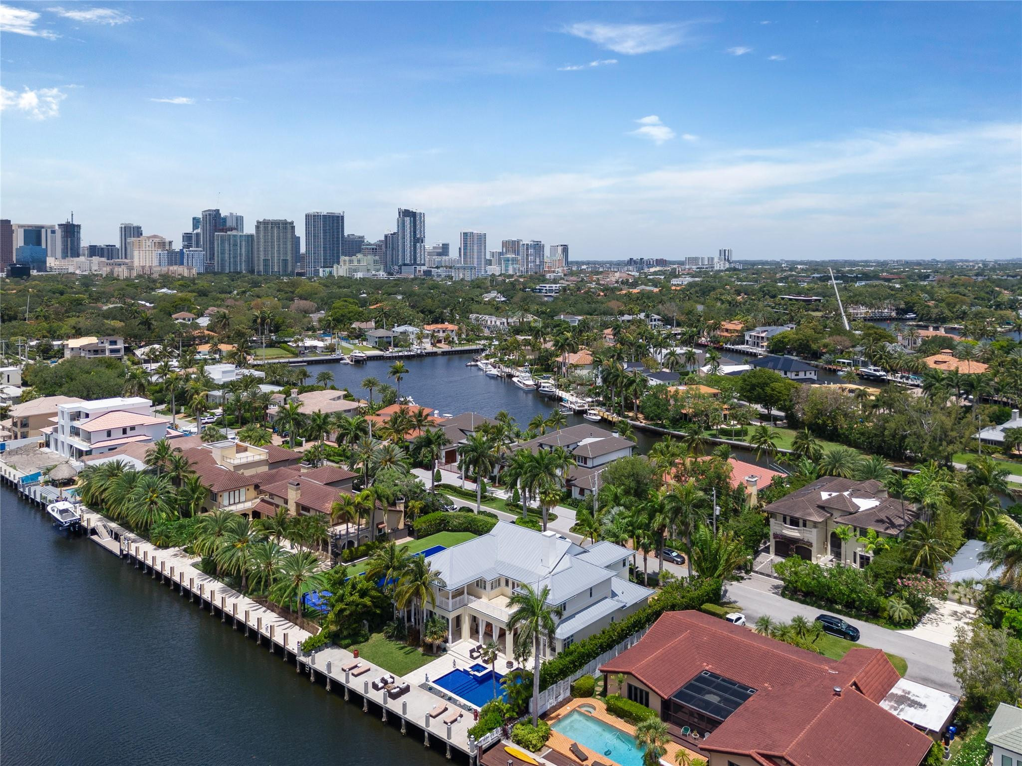 RIO VISTA ISLES - Residential