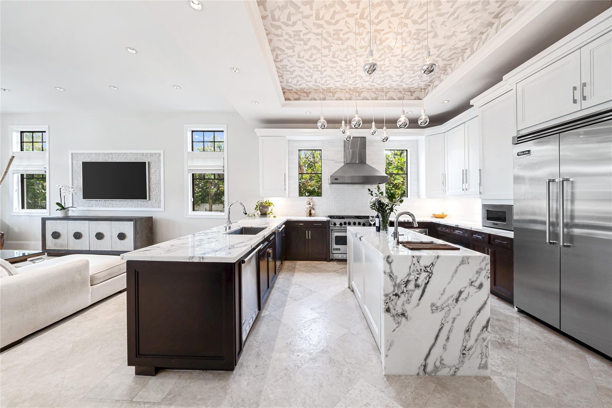 RIO VISTA ISLES - Residential