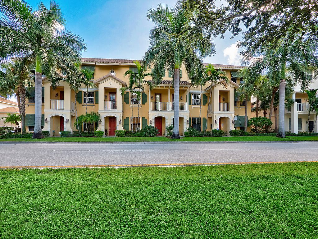 Photo of 1859 Via, Boynton Beach, FL 33426 (MLS # B26021451)