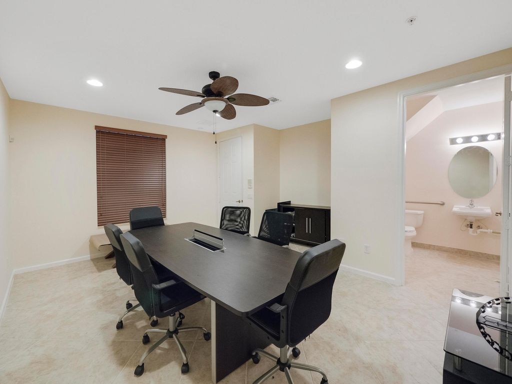 Photo of 1859 Via, Boynton Beach, FL 33426 (MLS # B26021451)